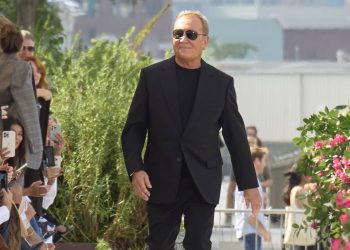 Michael Kors vola a Dubai per il primo show fuori da New York