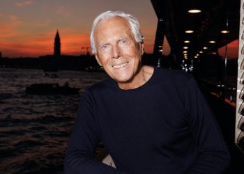 Armani aggiorna lo statuto della holding: arrivano le azioni senza diritto di voto