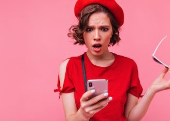 Post ingannevoli nel mirino della Commissione Europea. Nasce il Legal Hub per creator