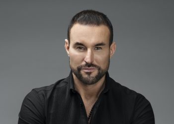 Philipp Plein affida il beachwear al gruppo Area B