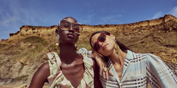 Temperley London cede la maggioranza al gruppo Times Square Llc