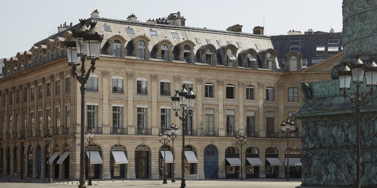 Boucheron rileva un laboratorio di alta gioielleria