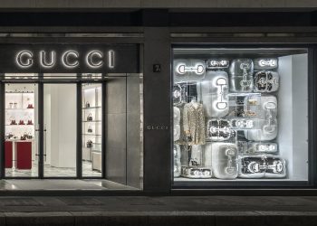 De Sarno modella il restyling della boutique Gucci nel Quadrilatero