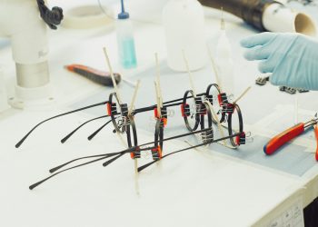 Luxottica sperimenta la settimana corta a parità di stipendio