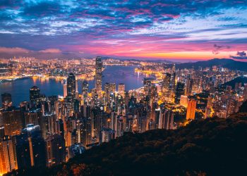 Il lusso torna a scommettere su Hong Kong. Entro l’anno il ritorno al pre-Covid
