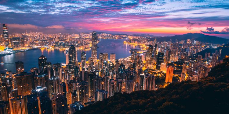Il lusso torna a scommettere su Hong Kong. Entro l’anno il ritorno al pre-Covid