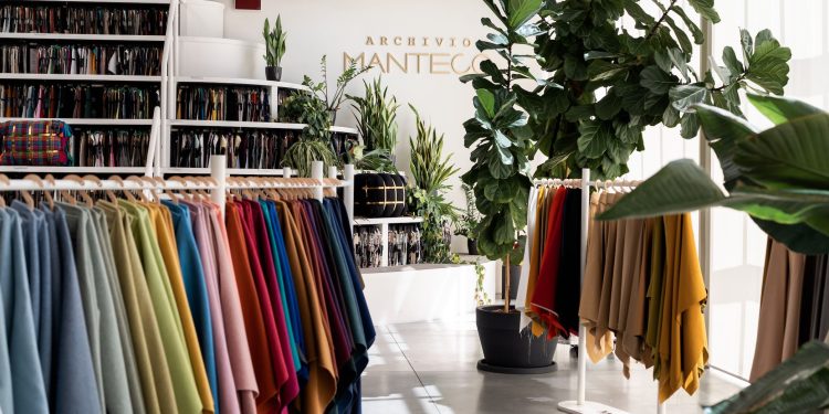Manteco punta sul tailoring di lusso per la primavera/estate 2025