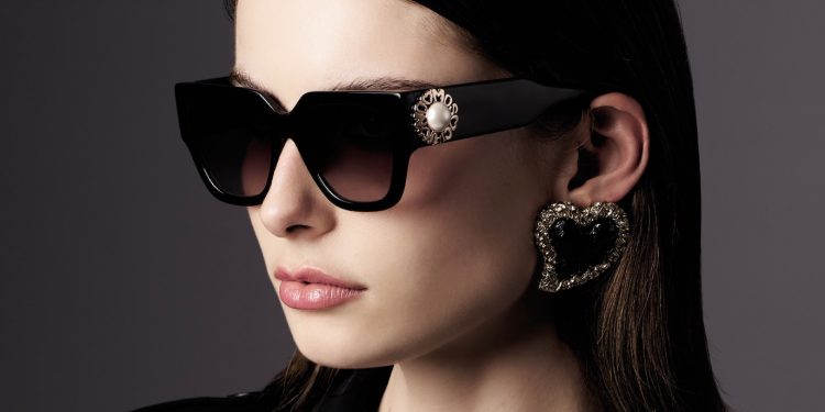 Safilo e Moschino anticipano il rinnovo della licenza eyewear
