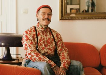 Moschino affida la direzione creativa all’argentino Adrian Appiolaza