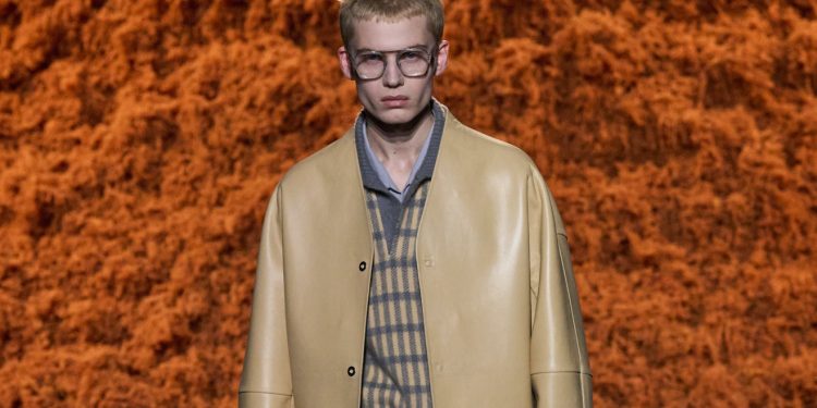 Gruppo Zegna, nel 2023 i ricavi salgono a 1,9 mld (+27%). La spinta arriva dal Nord America