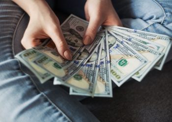 Tax free, la nuova soglia a 70 euro in vigore dal 1 febbraio