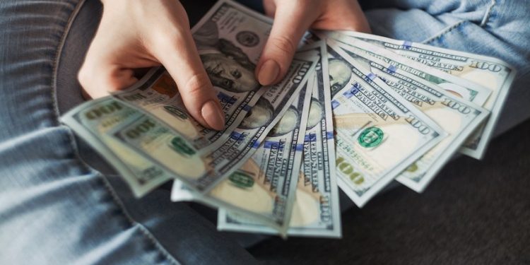 Tax free, la nuova soglia a 70 euro in vigore dal 1 febbraio