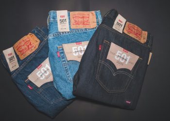 Levi Strauss fa causa a Cucinelli per violazione di trademark