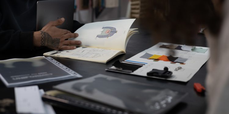 Entra nel vivo il progetto (R)evolving Beauties di Colombo Industrie Tessili