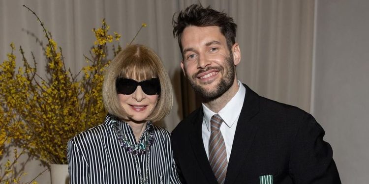 Jacquemus riceve il titolo di Cavaliere delle Arti e delle Lettere