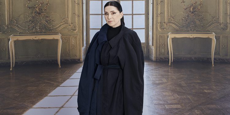 ‘Family first’. Anche Demna chiama amici e parenti per l’adv di Balenciaga