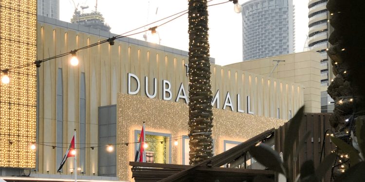 Dubai Mall, nel 2023 superati i 100 milioni di visitatori (+22%)
