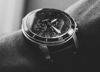 Fossil, il CEO Kartsotis si dimette dopo 24 anni con effetto immediato