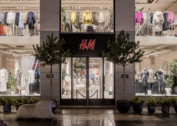 H&M in cerca di identità: il gruppo affida a un nuovo CEO l’inversione di rotta