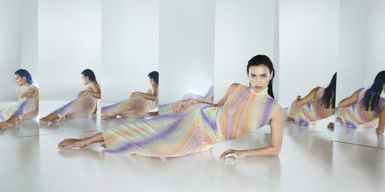 Il carisma di Irina Shayk ‘illumina’ la campagna P/E 2024 di Missoni