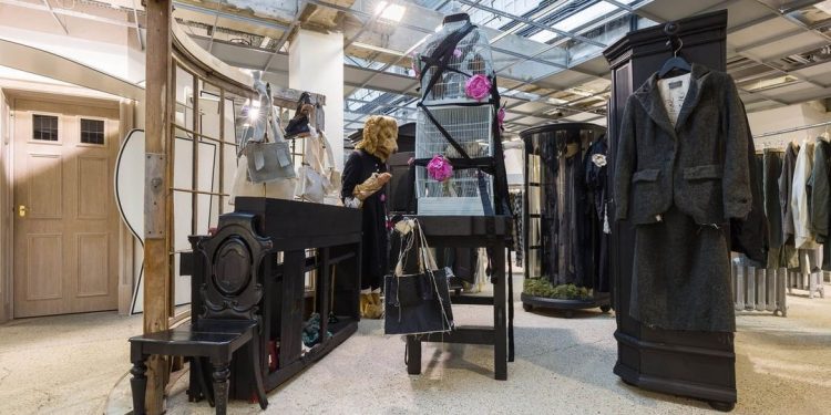 Countdown per il concept parigino di Dover Street Market
