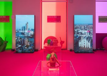 Coccinelle e Cracking Art colorano la design week con la Rabbit Bag