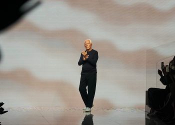 Giorgio Armani Operations accusata di sfruttamento del lavoro