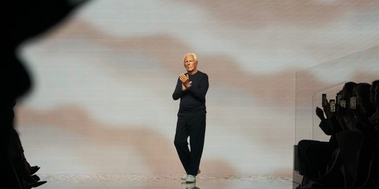 Giorgio Armani Operations accusata di sfruttamento del lavoro