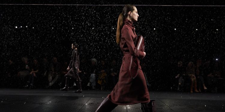 Hermès, balzo double digit in tutte le aree geografiche. Q1 oltre i 3,8  mld
