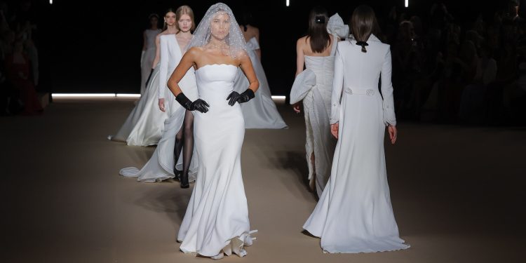 Pronovias compie 60 anni. 2024 all’insegna di “trasformazione e ripresa”