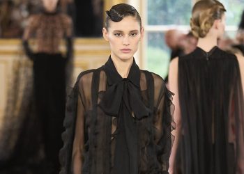 Valentino a quota 1,3 mld, in calo del 5% nel full year 2023