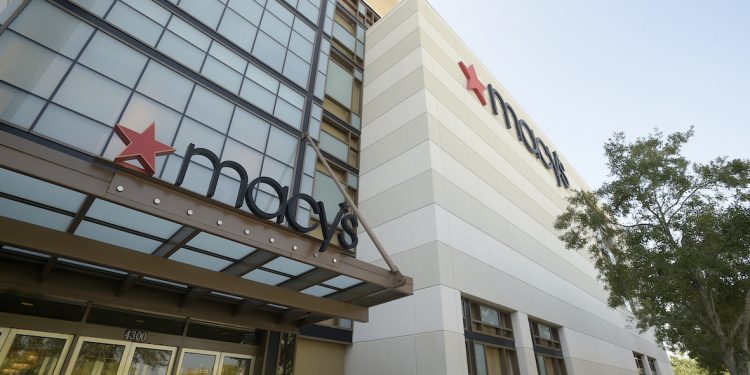 Macy’s, utile più che dimezzato a quota 63 mln $ nel primo trimestre 2024