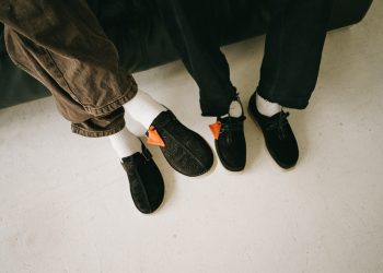 Clarks perde ancora un CEO: Jonathan Ram lascia l’azienda
