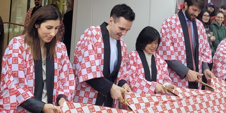 Uniqlo fa il bis a Milano. Inaugurato il nuovo store in piazza Gae Aulenti
