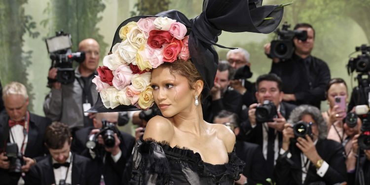Al Met Gala ‘sbocciano’ brand indipendenti e look d’archivio
