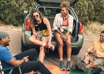 Hoka e Ugg fanno ‘correre’ i conti di Deckers Brands nel full year (+18%)