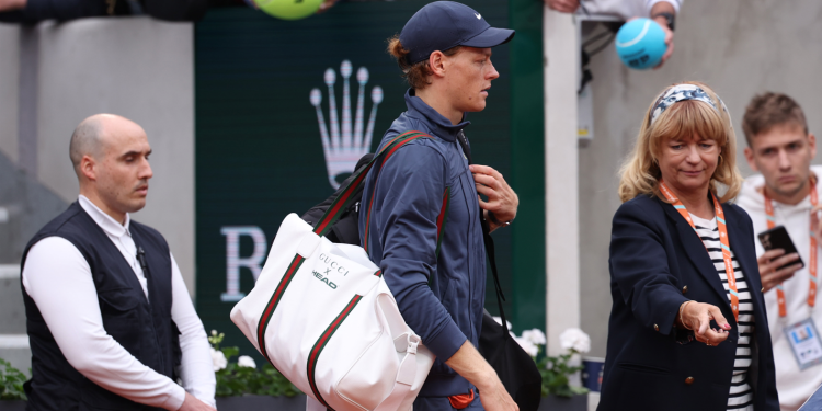Gucci insieme a Head per la nuova duffle bag di Jannik Sinner
