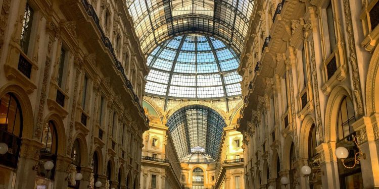 A Tiffany l’ex spazio di Swarovski in Galleria per 3,6 mln l’anno