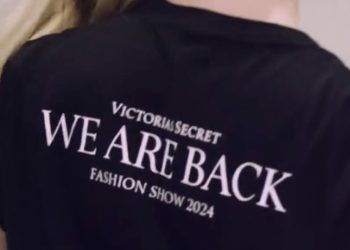 Gli angeli sono tornati. Victoria’s Secret riesuma la celebre sfilata