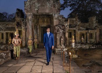 Stefano Ricci esplora la Cambogia con l’obbiettivo Steve McCurry