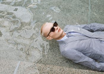 Thom Browne presenta la prima collezione eyewear in-house