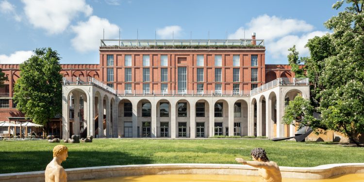 Gucci, è ‘ancora’ museo: sfilerà in Triennale la prossima collezione di De Sarno