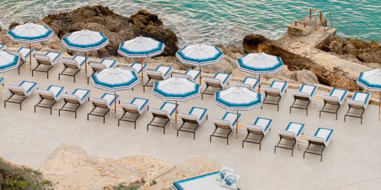 I luxury brand investono sull’hospitality. Al via partnership estive con spiagge, club e café
