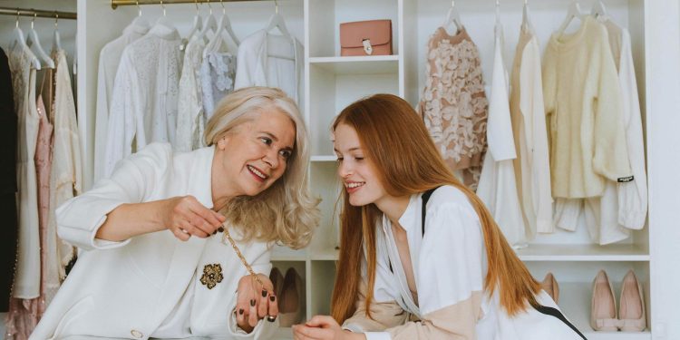 Crescita “modesta” per i luxury goods nel 2024 (+4%). Brilla il Giappone