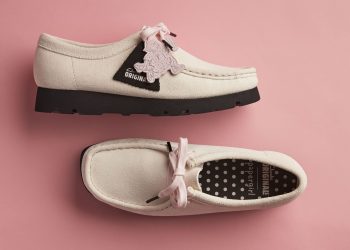 Clarks crolla nel 2023: in rosso per oltre 30 mln di sterline