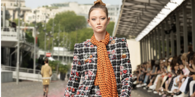 Chanel, maxi dividendo per i Wertheimer nel 2023: è di 5,7 mld $