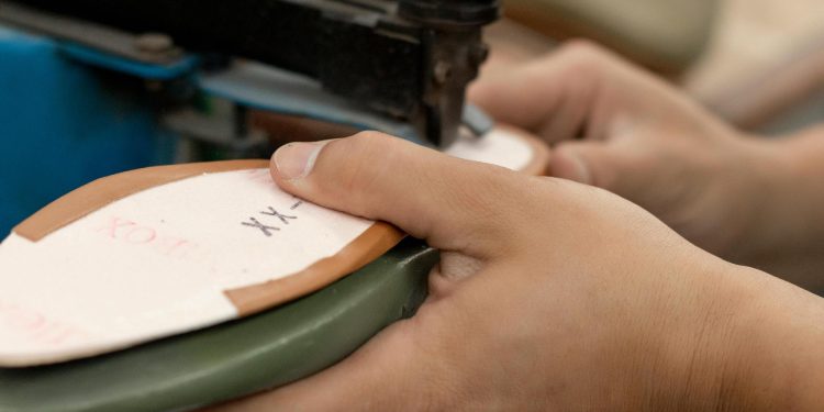 Anche il calzaturiero italiano frena nel primo trimestre 2024. Calano fatturato ed export