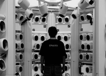 Il principio “Human First” guida il business di EPHOTO, che continua la sua inarrestabile crescita
