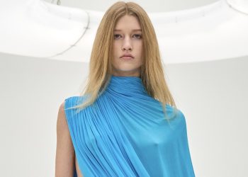 La remise en forme delle sfilate di New York è in stand-by. Assente Helmut Lang