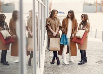 Confcommercio, gli italiani vogliono più negozi di prossimità